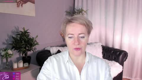 Snapshot of nika_smit chatting on 01-05-25, 05:20 Nika online show from 01-05-25, 05:20