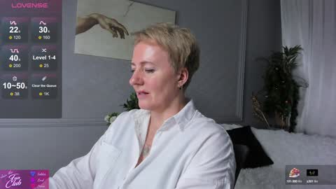 Snapshot of nika_smit chatting on 01-12-25, 11:50 Nika online show from 01-12-25, 11:50