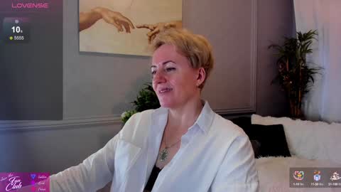 Snapshot of nika_smit chatting on 01-17-25, 01:03 Nika online show from 01-17-25, 01:03