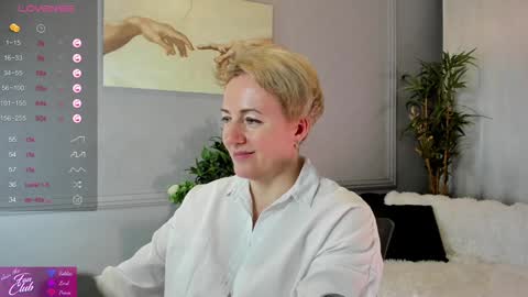 Snapshot of nika_smit chatting on 01-26-25, 08:14 Nika online show from 01-26-25, 08:14