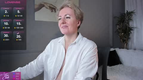 Snapshot of nika_smit chatting on 02-01-25, 09:11 Nika online show from 02-01-25, 09:11