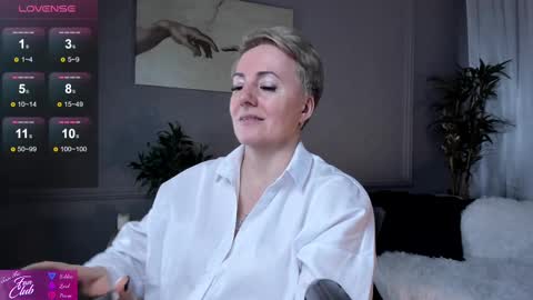 Snapshot of nika_smit chatting on 02-22-25, 11:24 Nika online show from 02-22-25, 11:24