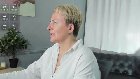 Snapshot of nika_smit chatting on 09-12-25, 09:09 Nika online show from 09-12-25, 09:09