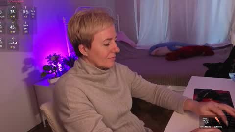 Snapshot of nika_smit chatting on 10-05-25, 05:50 Nika online show from 10-05-25, 05:50