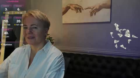 Snapshot of nika_smit chatting on 11-22-25, 06:01 Nika online show from 11-22-25, 06:01