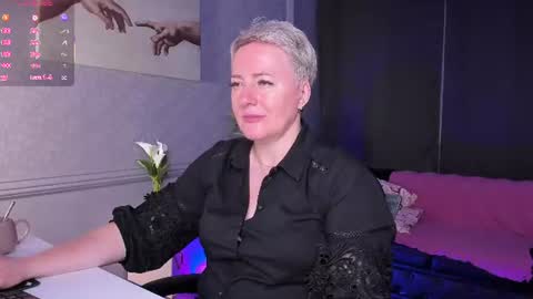 Snapshot of nika_smit chatting on 06-27-26, 07:13 Nika online show from 06-27-26, 07:13