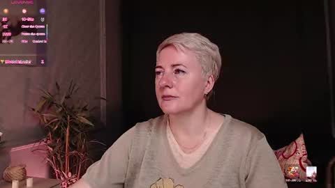 Snapshot of nika_smit chatting on 07-11-26, 05:10 Nika online show from 07-11-26, 05:10
