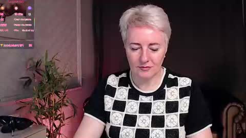 Snapshot of nika_smit chatting on 07-17-26, 05:58 Nika online show from 07-17-26, 05:58