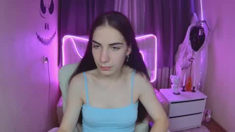 nikastarkk online show from 10-14-25, 06:25