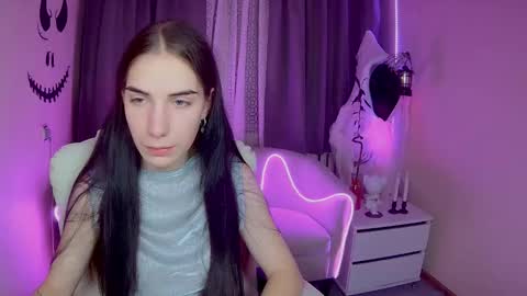 nikastarkk online show from 10-22-25, 07:02