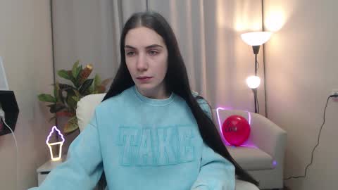 nikastarkk online show from 02-17-26, 07:42