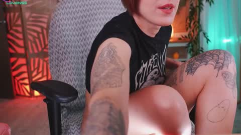 Nika online show from 11-28-25, 10:18