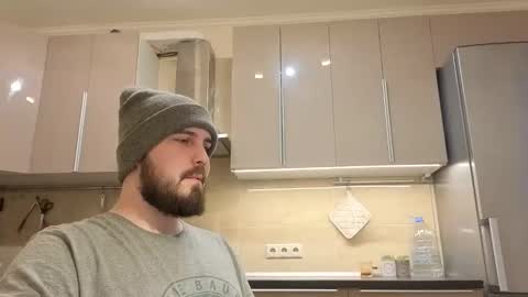 Snapshot of nikbusiness chatting on 12-18-25, 12:11 Nick online show from 12-18-25, 12:11