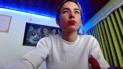 Snapshot of niki_1998 chatting on 12-31-24, 04:16 Natalia online show from 12-31-24, 04:16