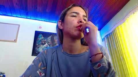 Snapshot of niki_1998 chatting on 01-14-25, 05:23 Natalia online show from 01-14-25, 05:23