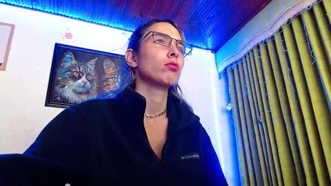 Snapshot of niki_1998 chatting on 01-22-25, 03:20 Natalia online show from 01-22-25, 03:20
