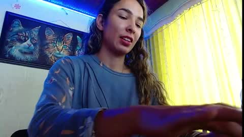 Snapshot of niki_1998 chatting on 02-08-25, 05:18 Natalia online show from 02-08-25, 05:18