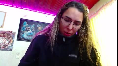 Snapshot of niki_1998 chatting on 02-13-25, 03:56 Natalia online show from 02-13-25, 03:56