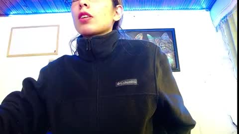 Snapshot of niki_1998 chatting on 02-28-25, 04:20 Natalia online show from 02-28-25, 04:20