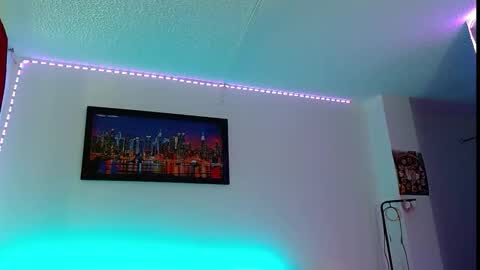 Snapshot of niki_1998 chatting on 09-11-25, 06:30 Natalia online show from 09-11-25, 06:30