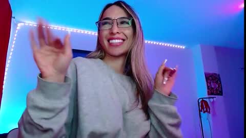 Snapshot of niki_1998 chatting on 09-29-25, 06:13 Natalia online show from 09-29-25, 06:13