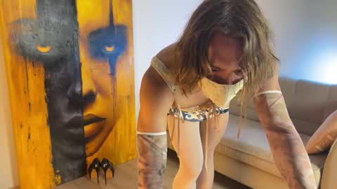 NIKI online show from 03-19-26, 05:50