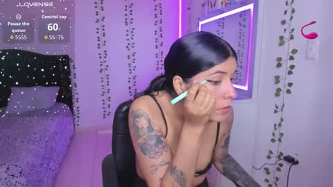 Niki online show from 03-24-26, 01:21