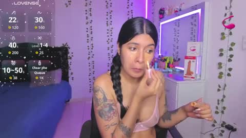 Snapshot of nikibryce_ chatting on 06-02-26, 12:56 Niki online show from 06-02-26, 12:56
