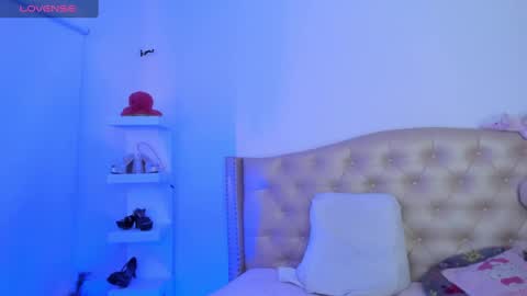 Niikii online show from 01-02-25, 01:49