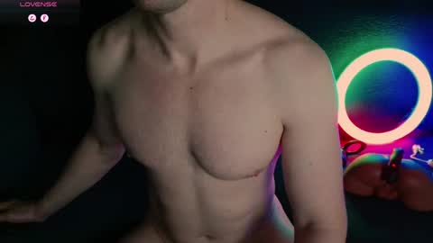 Snapshot of nikitin21 chatting on 06-07-26, 01:32 Sasha online show from 06-07-26, 01:32