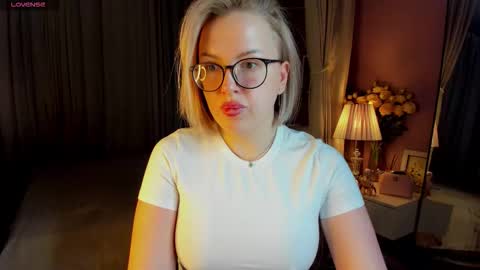 Nikki online show from 01-19-26, 12:58