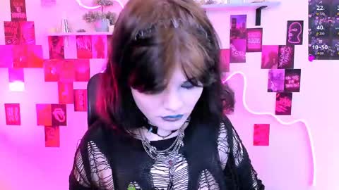nikki_kiss_ online show from 05-06-26, 08:41