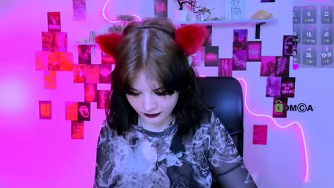 nikki_kiss_ online show from 05-13-26, 09:06