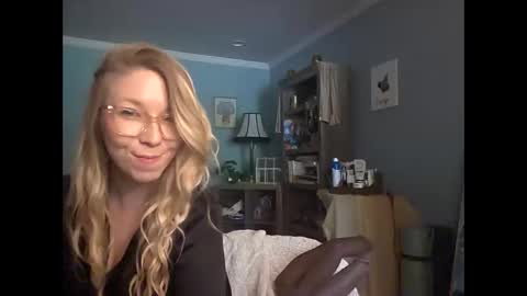 nikkib653466 online show from 05-27-26, 06:27