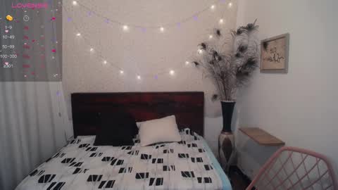 NikkieMilky online show from 01-11-25, 04:38