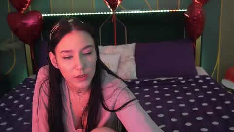 Snapshot of nikkigoldx chatting on 02-18-25, 02:49 Nikki online show from 02-18-25, 02:49