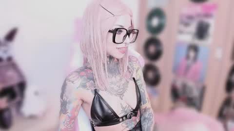 Nikki Ramone   online show from 01-16-26, 11:25