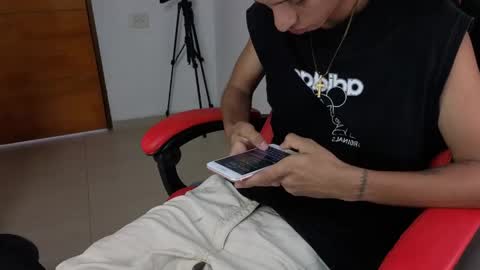 niklaus_wolf online show from 03-31-26, 07:14