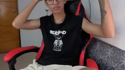 niklaus_wolf online show from 04-02-26, 05:27