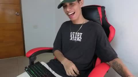 niklaus_wolf online show from 04-14-26, 03:56