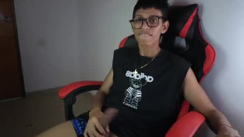 niklaus_wolf online show from 04-17-26, 05:32