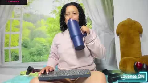 Snapshot of nikol32__ chatting on 06-24-26, 10:36 dayan online show from 06-24-26, 10:36