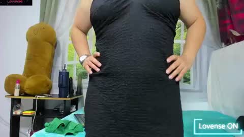 Snapshot of nikol32__ chatting on 07-17-26, 11:17 dayan online show from 07-17-26, 11:17