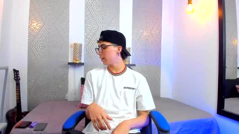    online show from 02-03-25, 07:07