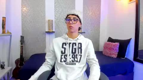    online show from 02-12-25, 05:05