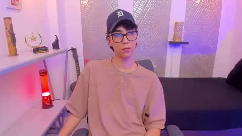    online show from 09-28-25, 04:40