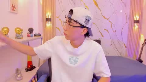    online show from 03-12-26, 04:18