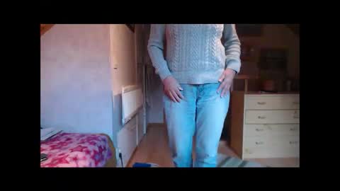 Nikole1 online show from 12-21-25, 10:44