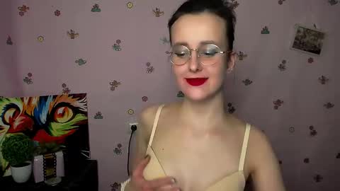 Nikolleta online show from 12-19-25, 11:01