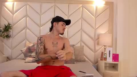 Niko Stone online show from 04-01-26, 04:46